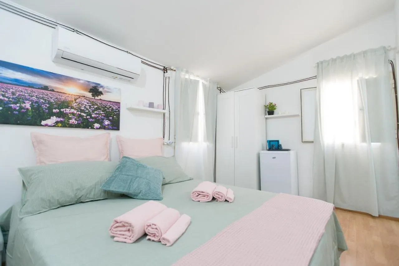 Casa Giulia Bed & Breakfast Augusta Italy
